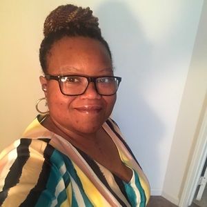 Meet your Posher, Lamoria